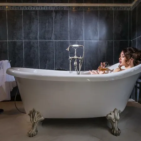 Lemuria Manor, Wine Dark Sea Rhodes City