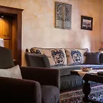 Lemuria Manor, Wine Dark Sea עיר רודוס