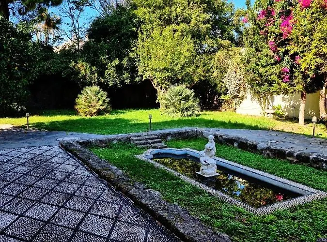 Lemuria Manor, Wine Dark Sea