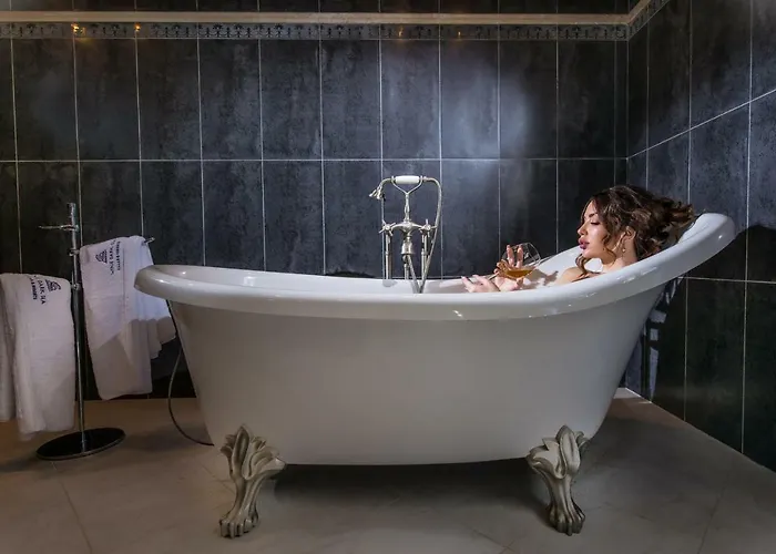 Lemuria Manor, Wine Dark Sea Rhodes City