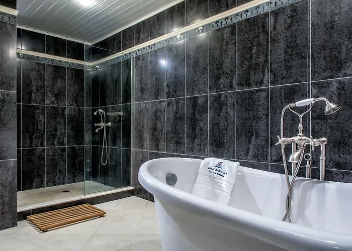 Lemuria Manor, Wine Dark Sea