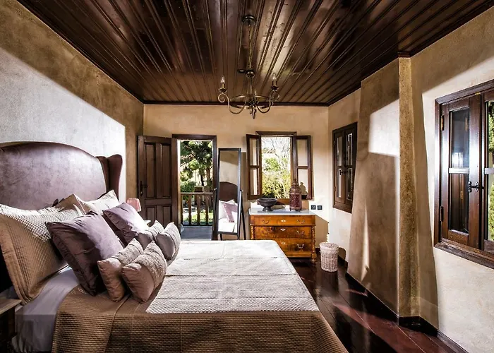 Lemuria Manor, Wine Dark Sea بيت للعطل *