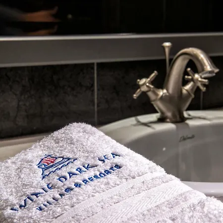 Lemuria Manor, Wine Dark Sea * Rhodes City